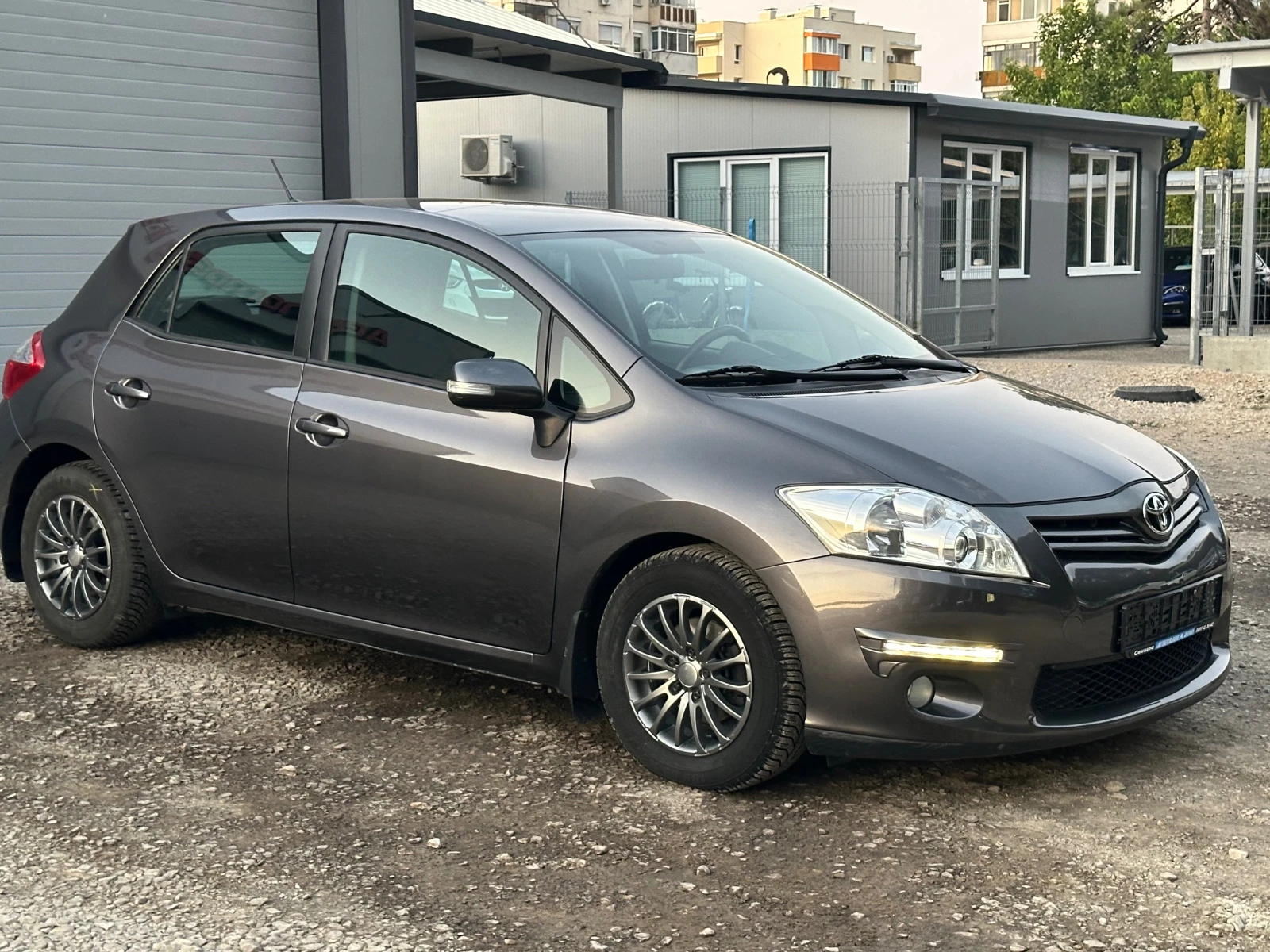 Toyota Auris 1.4D4D* FACE* 93000KM* EVRO5 - изображение 3