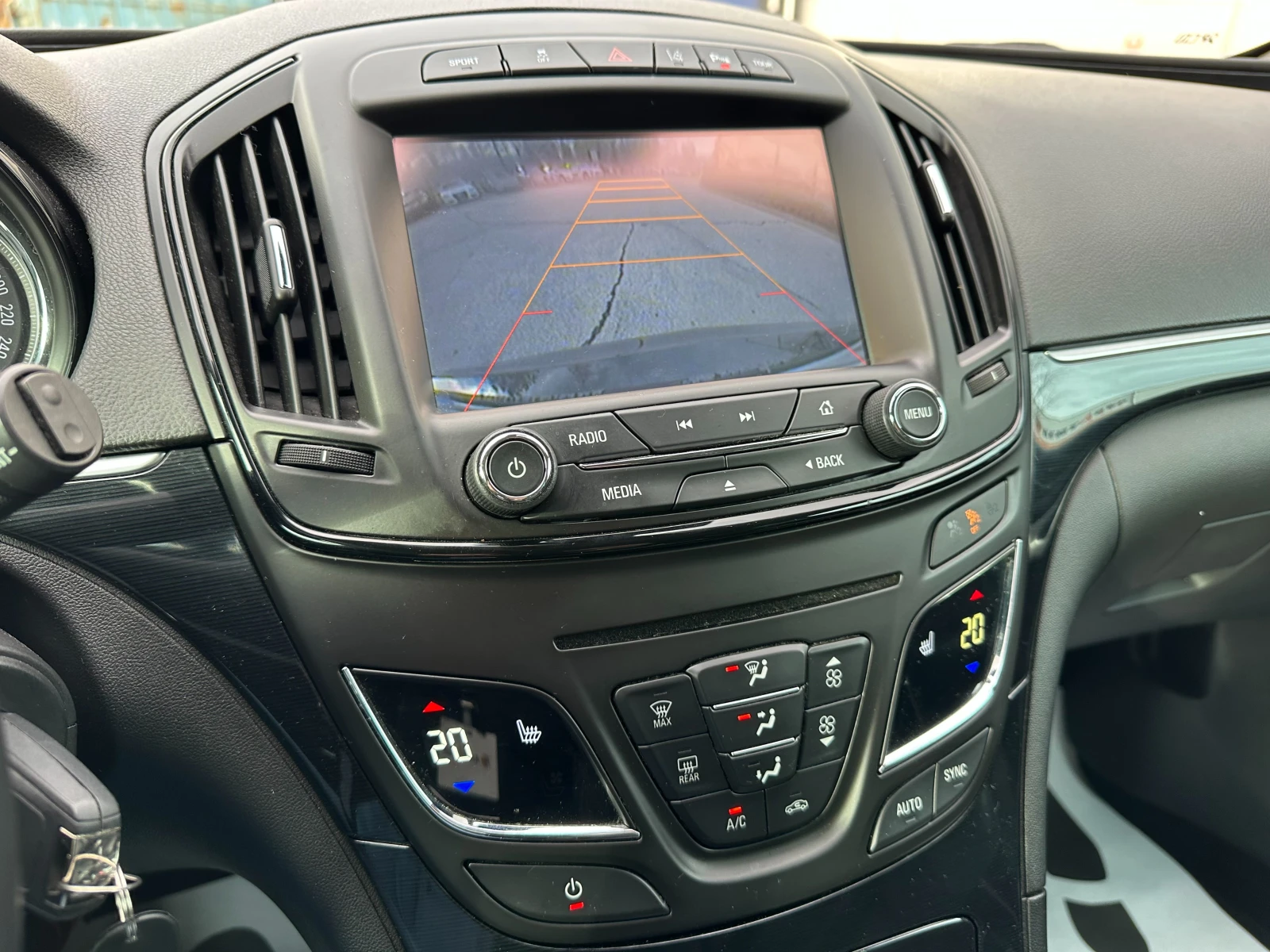 Opel Insignia 2.0d 195 .. | Mobile.bg   12