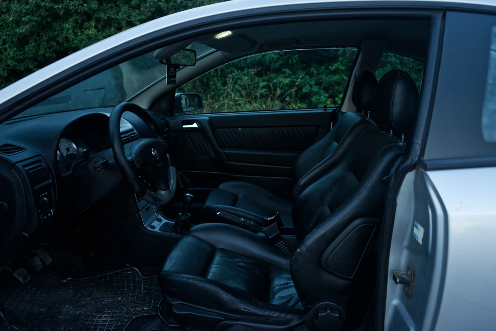 Opel Astra 2.2 - изображение 7