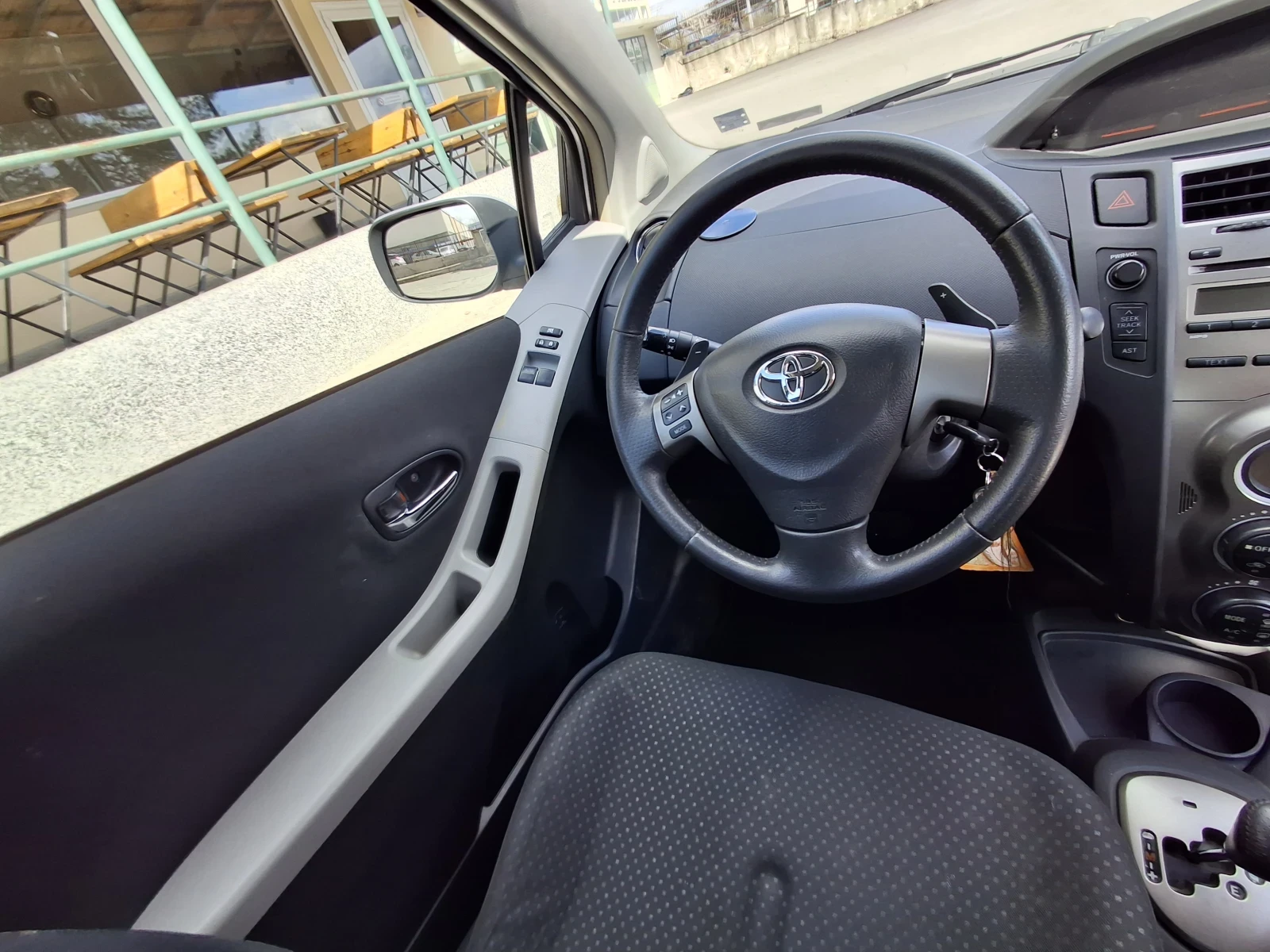 Toyota Yaris 1.3 vvti 6speed | Mobile.bg � ����������� 12