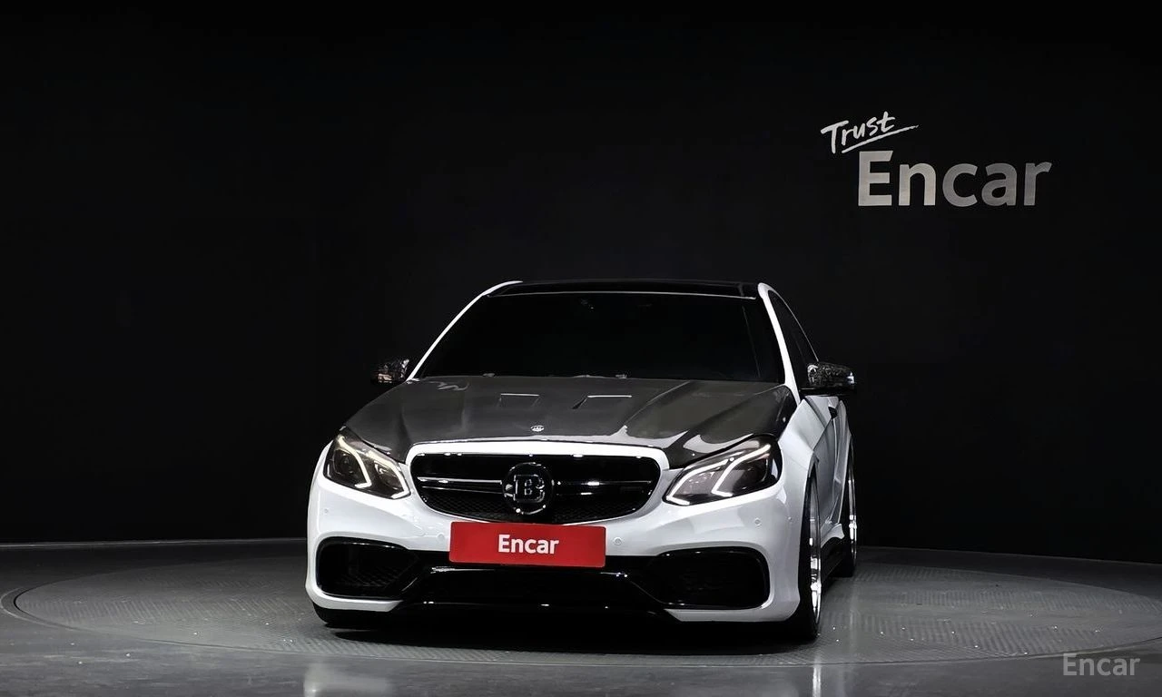 Mercedes-Benz E 63 AMG BRABUS* BBS* CARBON, снимка 2 - Автомобили и джипове - 54293950