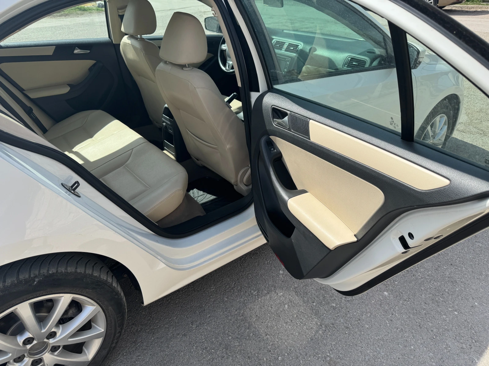 VW Jetta mk6 2.5 VR5, снимка 12 - Автомобили и джипове - 54722181