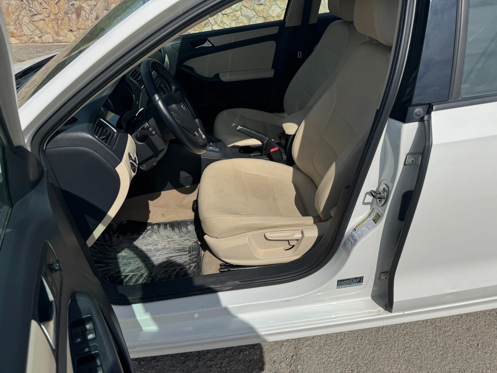 VW Jetta mk6 2.5 VR5, снимка 7 - Автомобили и джипове - 54722181