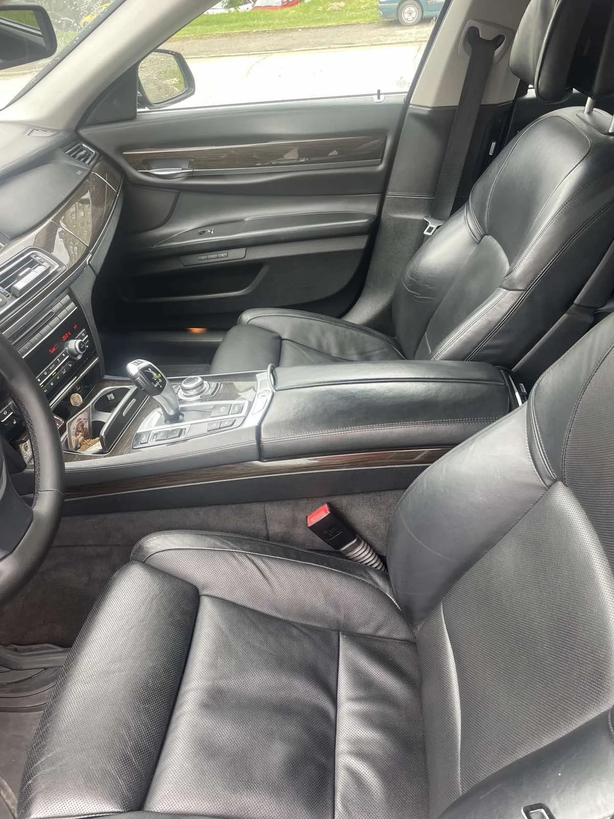 BMW 740 Xdrive, снимка 8 - Автомобили и джипове - 54799768