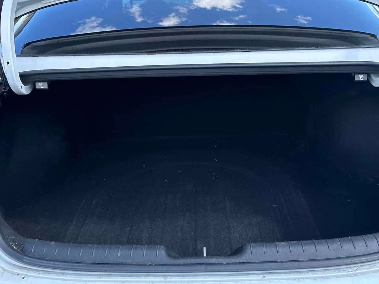 Hyundai Elantra * Preferred* АВТОКРЕДИТ БЕЗ ПЪРВОНАЧАЛНА ВНОСКА* , снимка 16 - Автомобили и джипове - 55798659