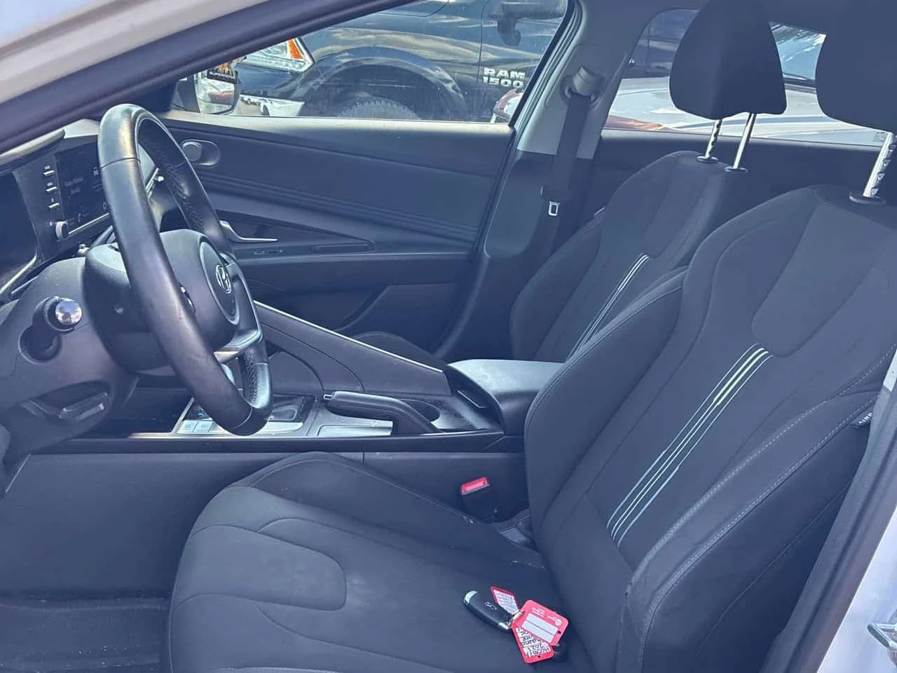 Hyundai Elantra * Preferred* АВТОКРЕДИТ БЕЗ ПЪРВОНАЧАЛНА ВНОСКА* , снимка 11 - Автомобили и джипове - 55798659