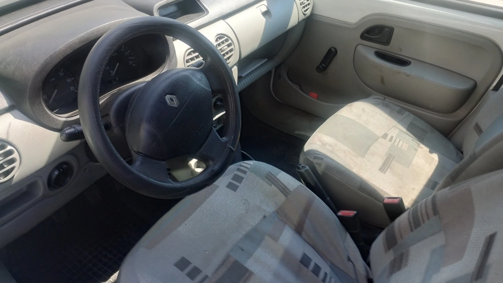 Renault Kangoo, снимка 6 - Автомобили и джипове - 55827297