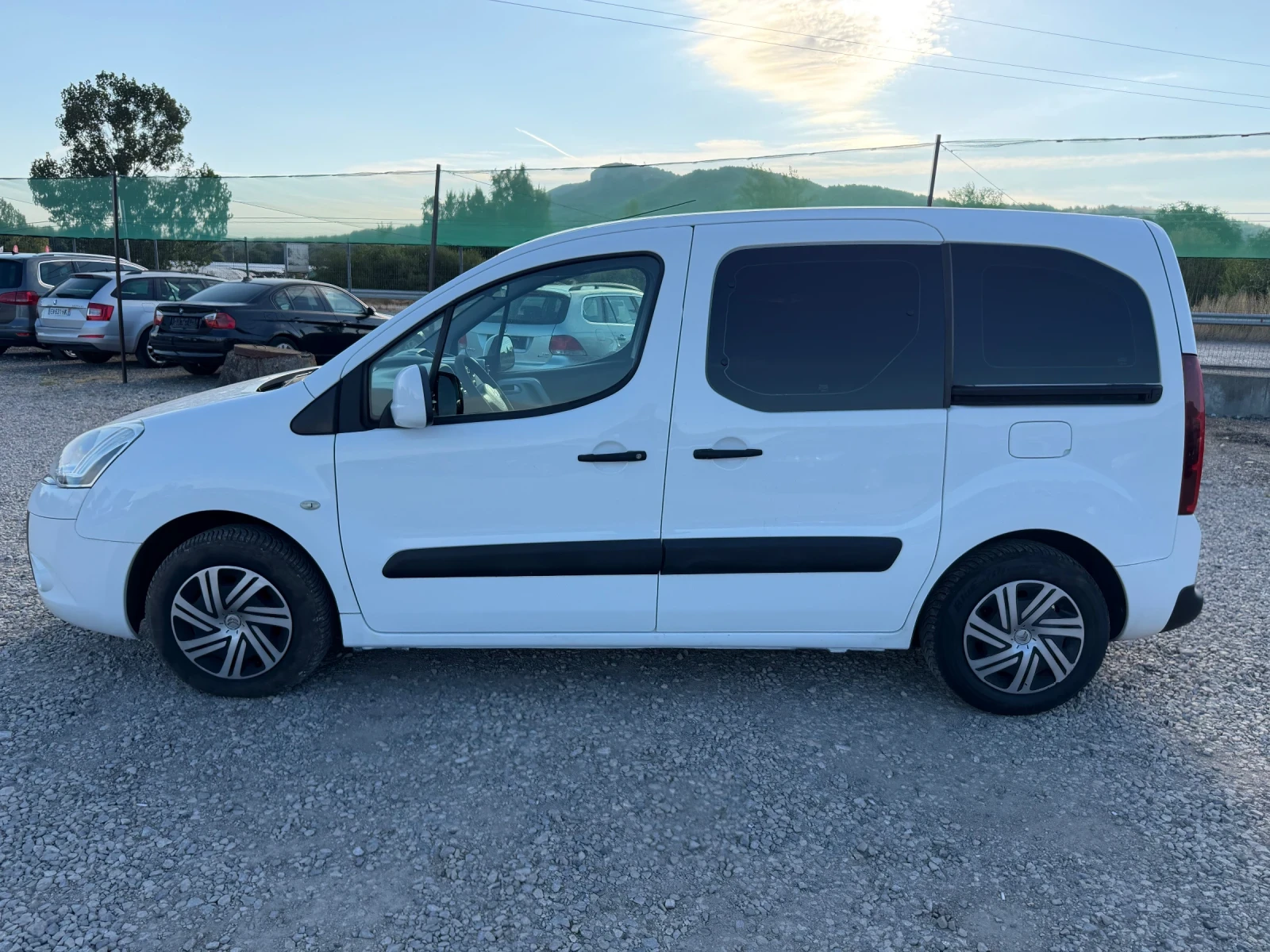Citroen Berlingo 1.6eHDI-92PS, снимка 8 - Автомобили и джипове - 55944459