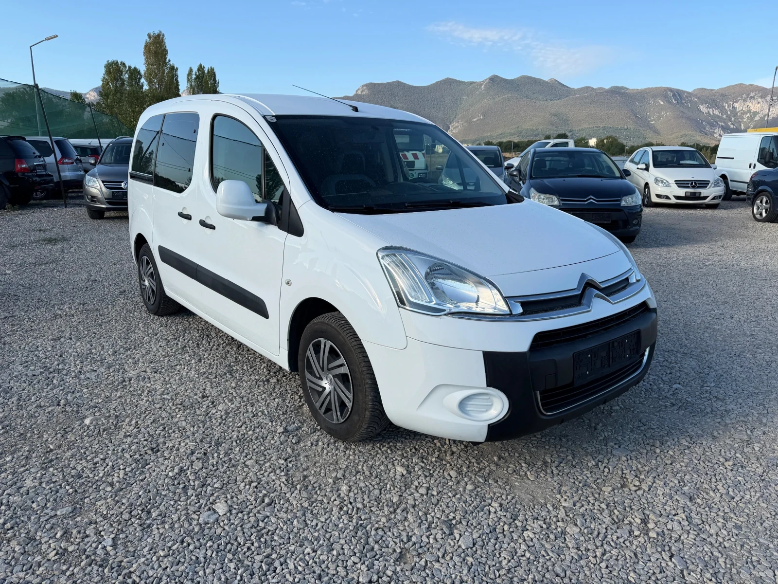 Citroen Berlingo 1.6eHDI-92PS, снимка 3 - Автомобили и джипове - 55944459