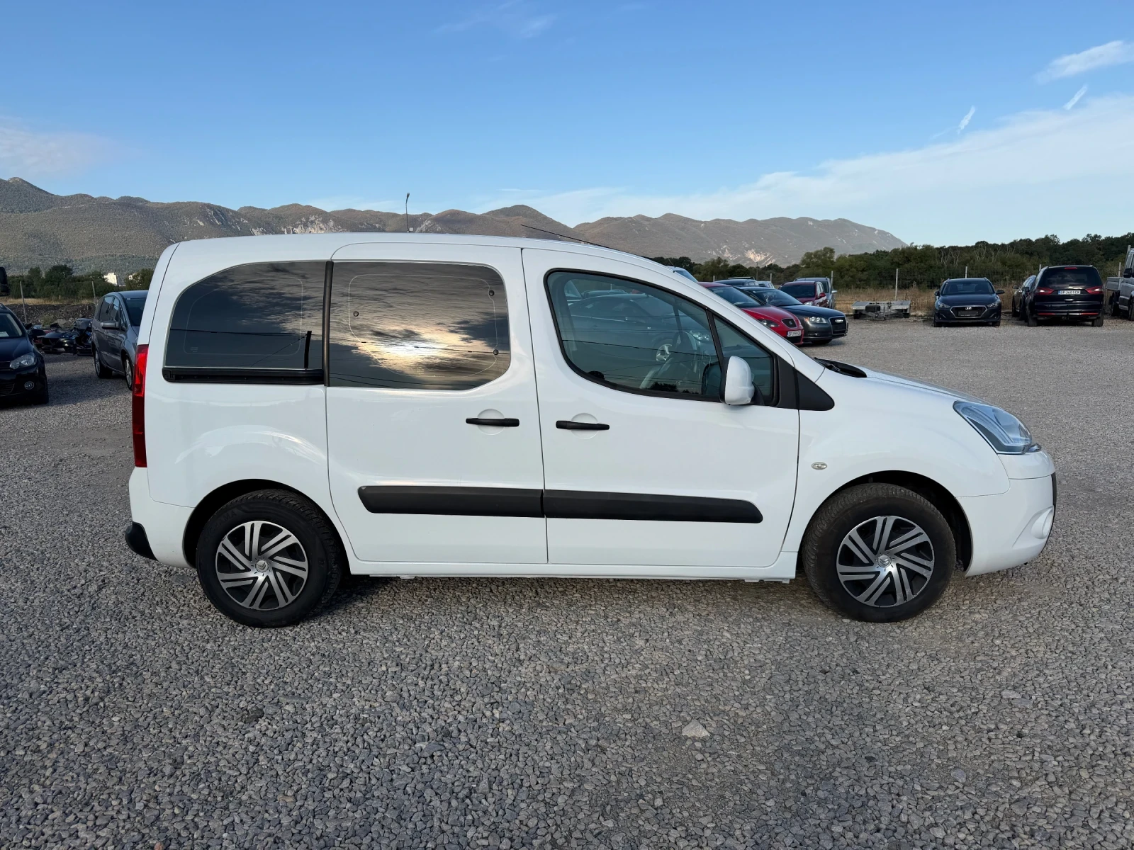 Citroen Berlingo 1.6eHDI-92PS, снимка 4 - Автомобили и джипове - 55944459