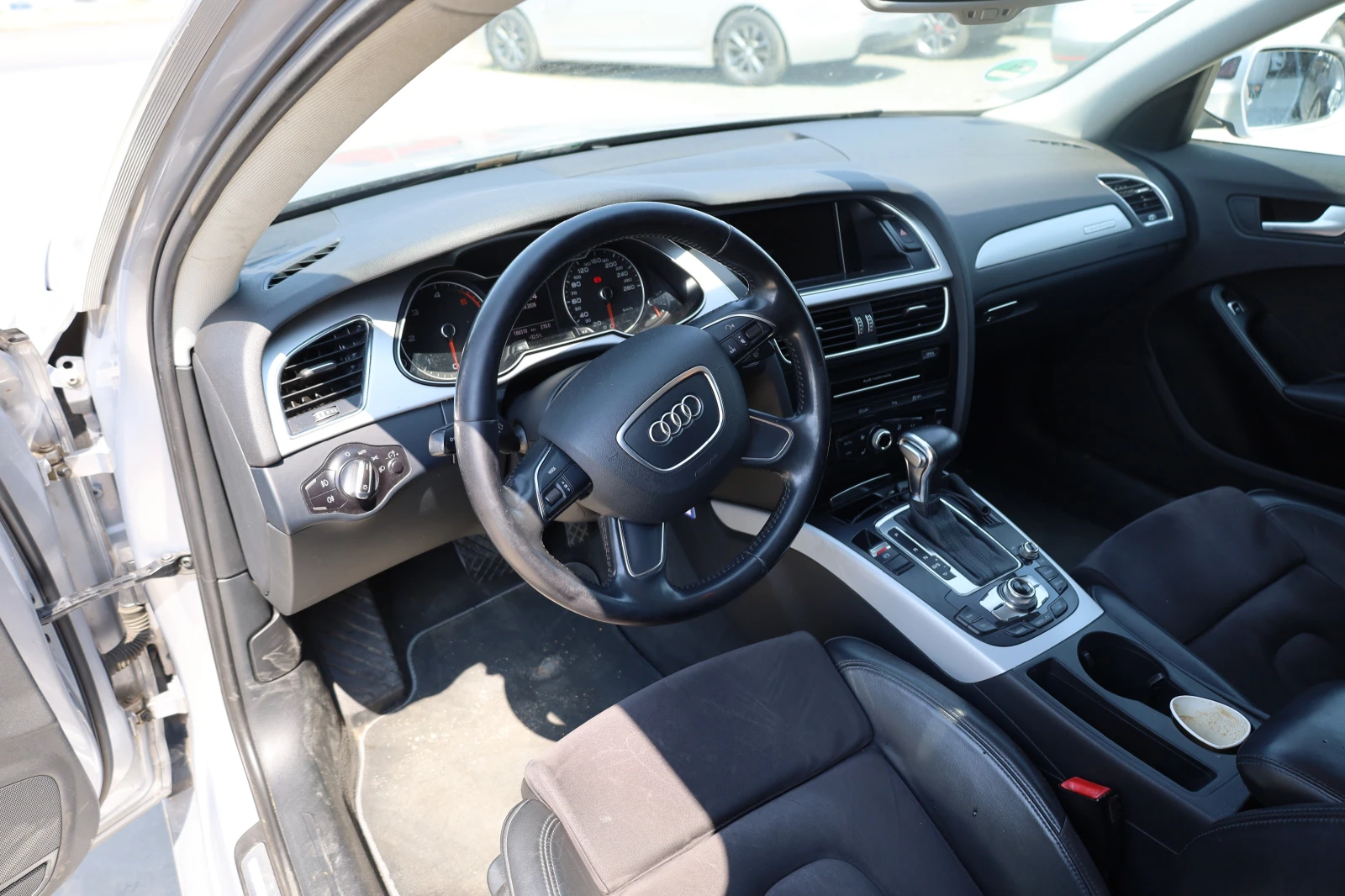 Audi A4 Avant 3.0 TDI ЛИЗИНГ, снимка 7 - Автомобили и джипове - 56159549
