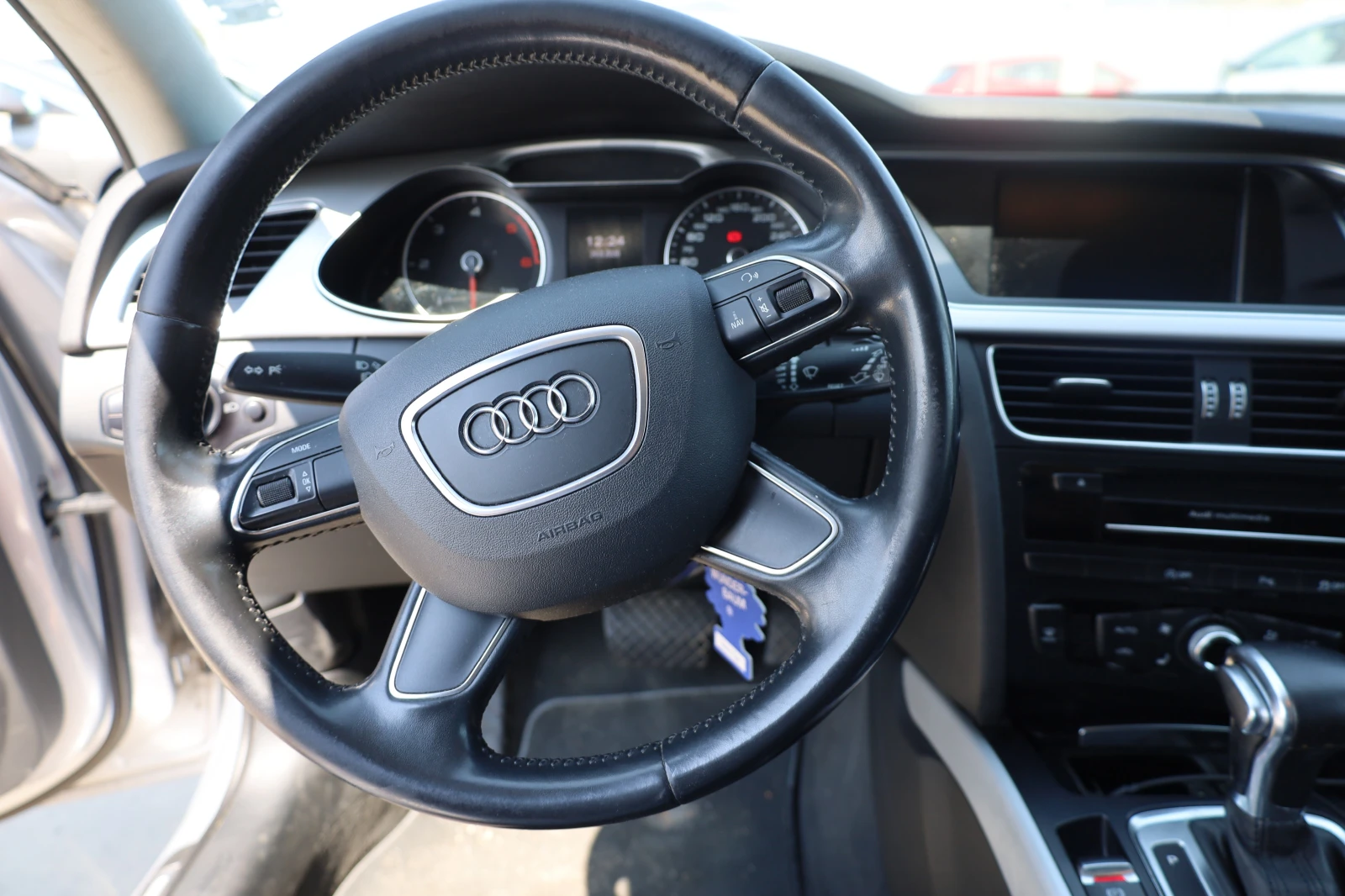 Audi A4 Avant 3.0 TDI ЛИЗИНГ, снимка 8 - Автомобили и джипове - 56159549