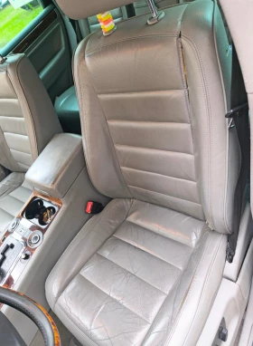 VW Touareg 3.0 TDI 4x4 ЛИЧЕН, Кожа-НОВИ ГУМИ и акумулатор., снимка 15