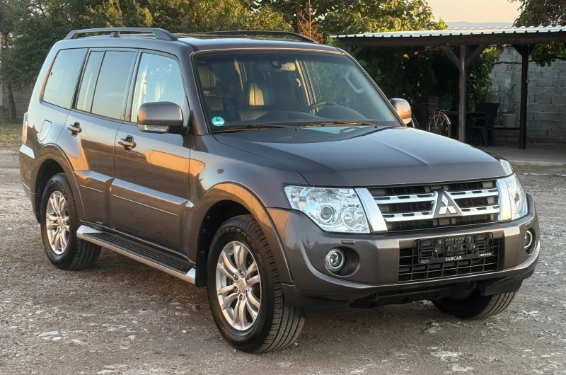 Mitsubishi Pajero 3.2 DI-D , ЧИСТО НОВИ ГУМИ, снимка 4 - Автомобили и джипове - 52451977