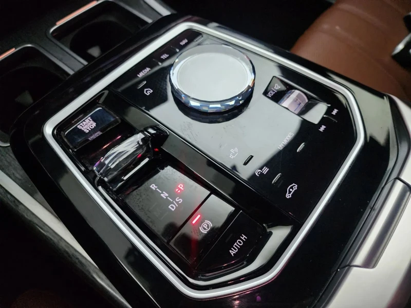 BMW X7 7Er 740D, снимка 9 - Автомобили и джипове - 51521955