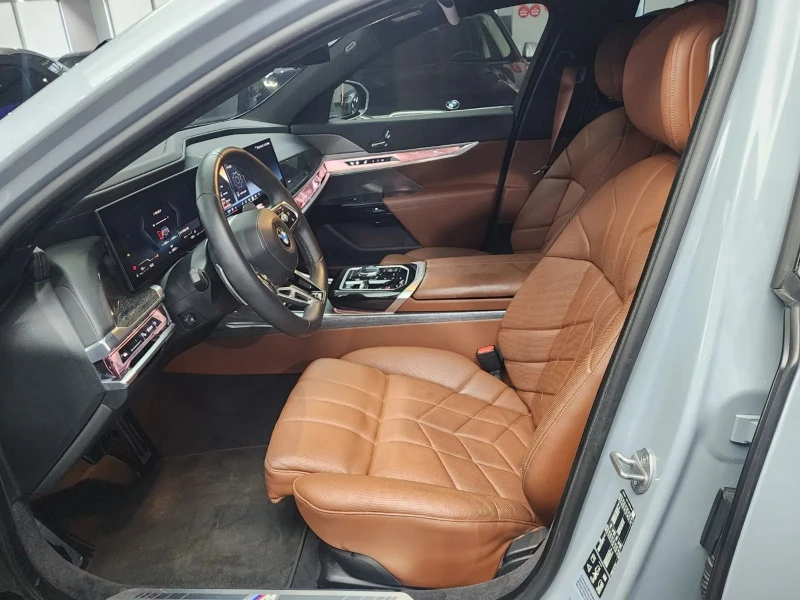 BMW X7 7Er 740D, снимка 10 - Автомобили и джипове - 51521955