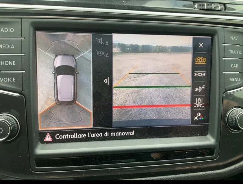 VW Tiguan 2.0TDI 4MOTION* Offroad Pack* 360&#39;* Memory* Ke, снимка 13 - Автомобили и джипове - 52628189