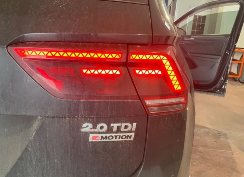 VW Tiguan 2.0TDI 4MOTION* Offroad Pack* 360&#39;* Memory* Ke, снимка 7 - Автомобили и джипове - 52628189