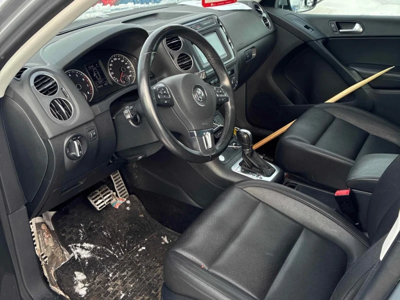 VW Tiguan * Wolfsburg Edition * CARFAX * БЕЗ ПЪРВОНАЧАЛНА ВН, снимка 5 - Автомобили и джипове - 52989616