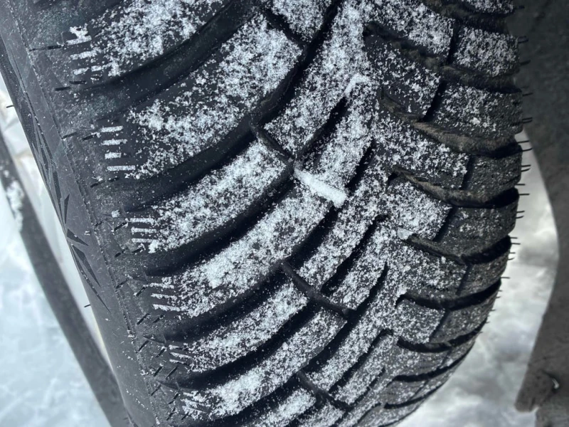 VW Tiguan * Wolfsburg Edition * CARFAX * БЕЗ ПЪРВОНАЧАЛНА ВН, снимка 12 - Автомобили и джипове - 52989616