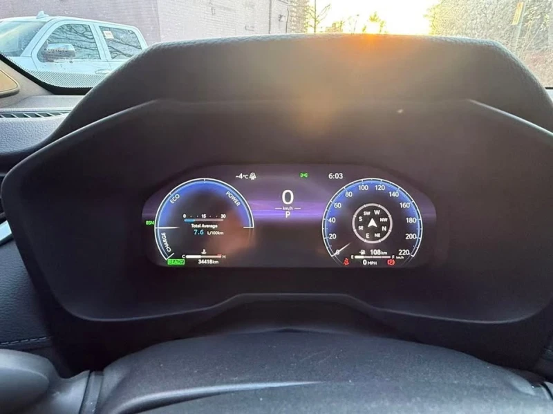 Toyota Rav4 XSE HYBRID* AWD* CARFAX* АВТО КРЕДИТ* , снимка 12 - Автомобили и джипове - 53381464