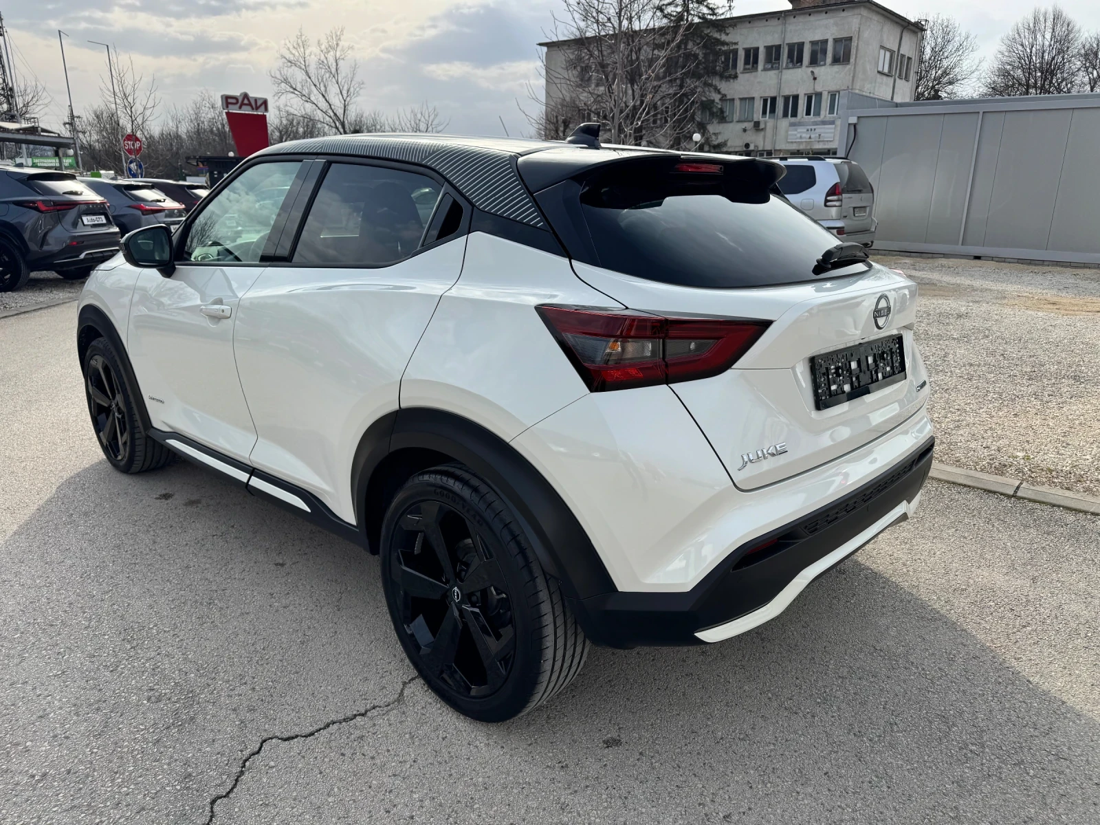 Nissan Juke 1.6 Hybrid 143к.с PREMIERE EDITION с Гаранция - изображение 6