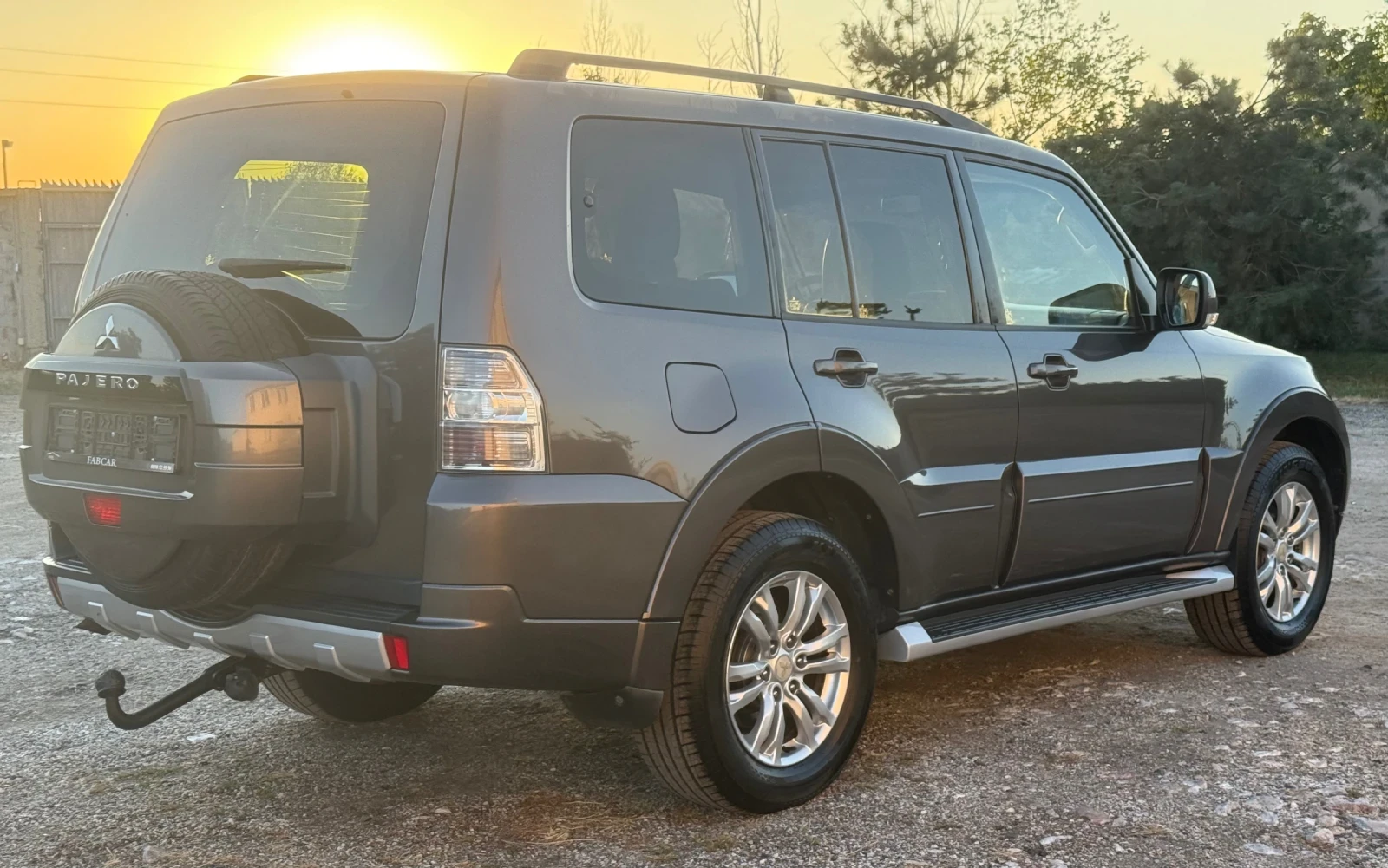 Mitsubishi Pajero 3.2 DI-D , ЧИСТО НОВИ ГУМИ - изображение 3