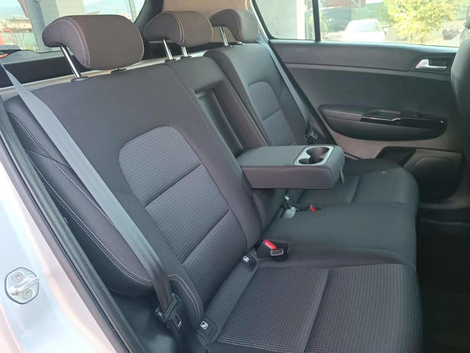 Kia Sportage 1.6 MildHybrid ПРОДАДЕНО | Mobile.bg — изображение 11