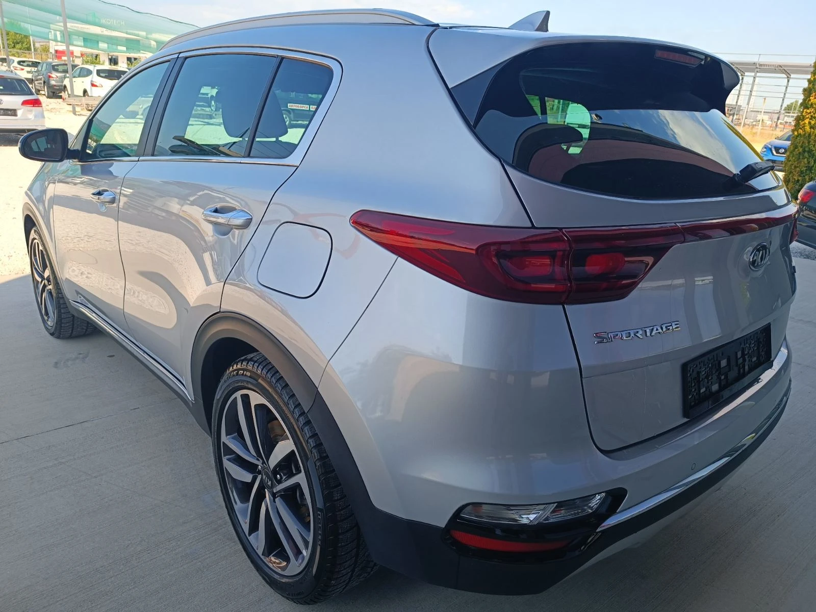 Kia Sportage 1.6 MildHybrid - изображение 6