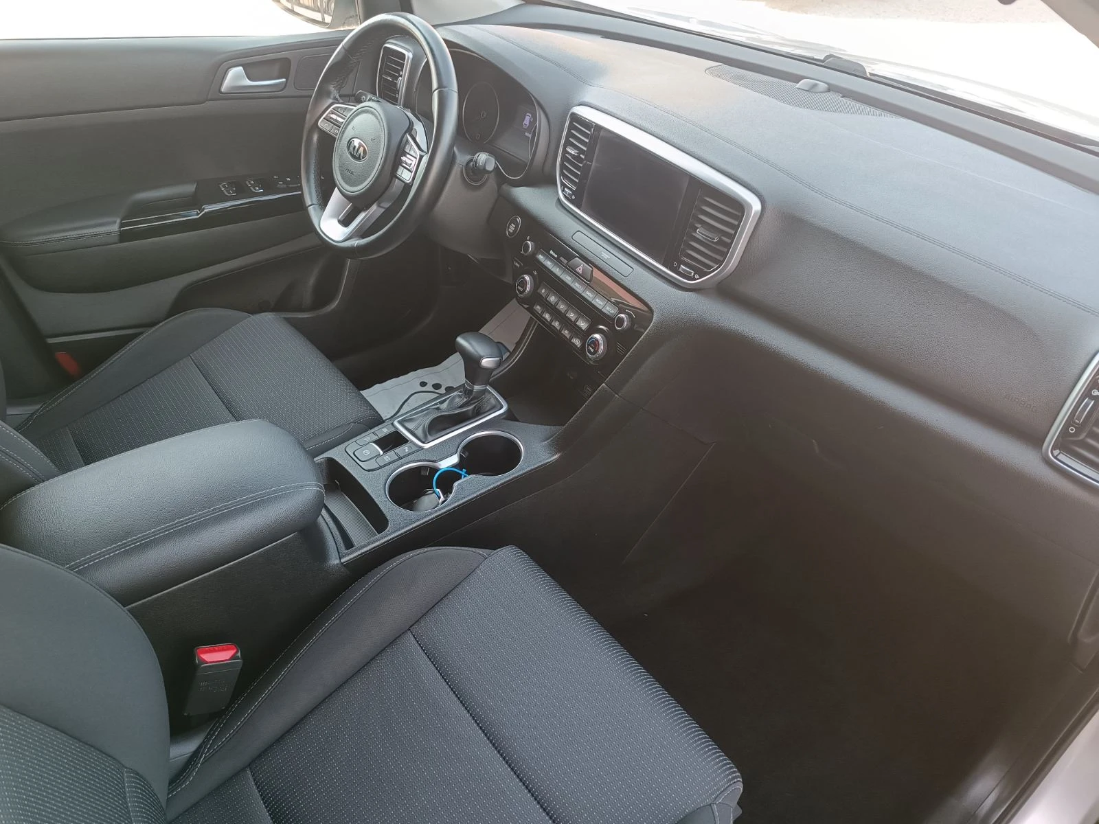Kia Sportage 1.6 MildHybrid - изображение 9