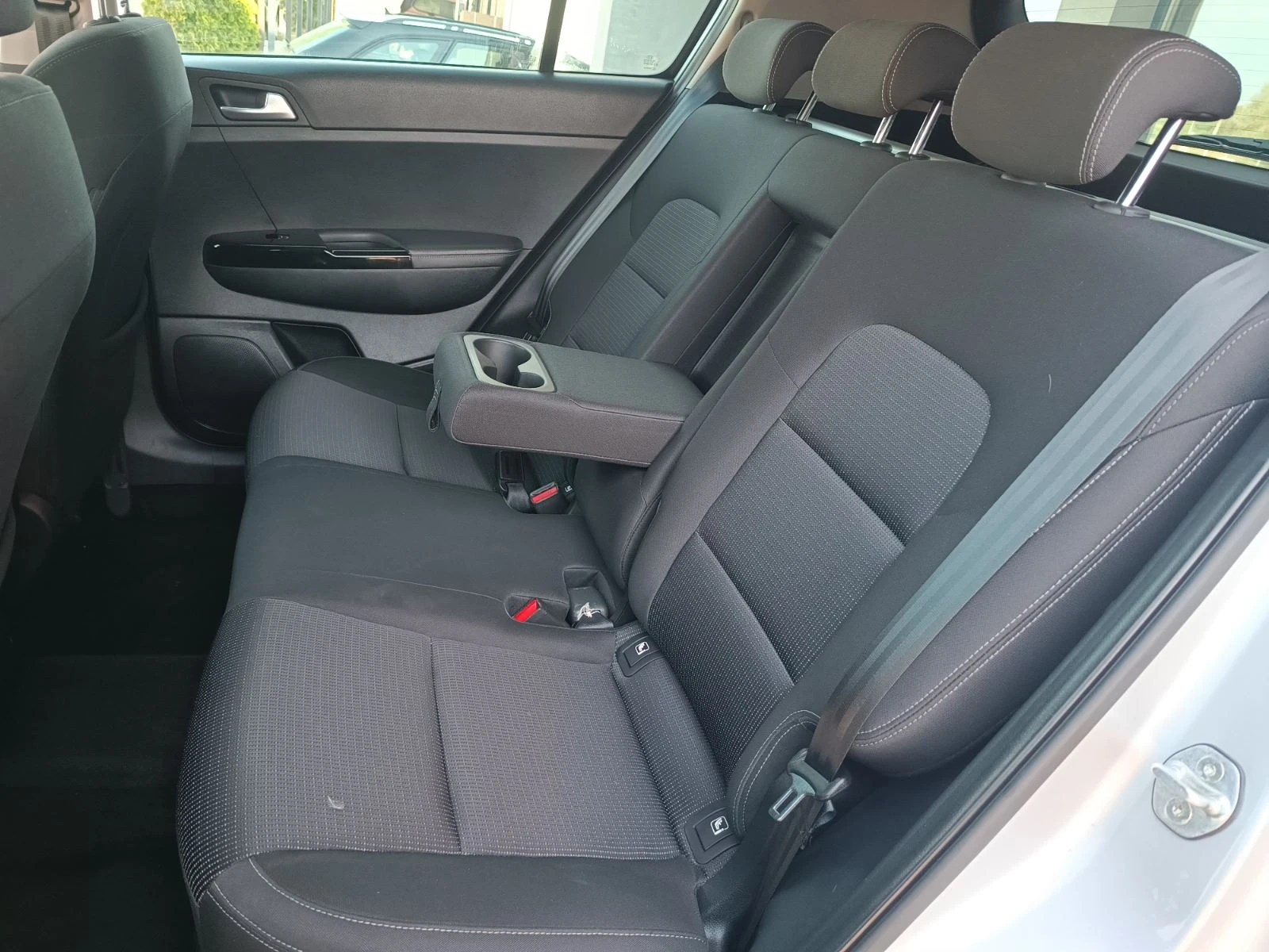 Kia Sportage 1.6 MildHybrid ПРОДАДЕНО | Mobile.bg — изображение 12