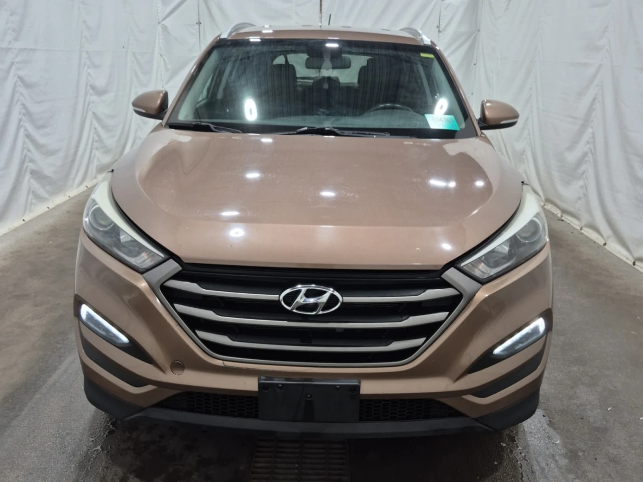 Hyundai Tucson * АВТО КРЕДИТ* ЦЕНА ДО БГ * CARFAX *  - изображение 6