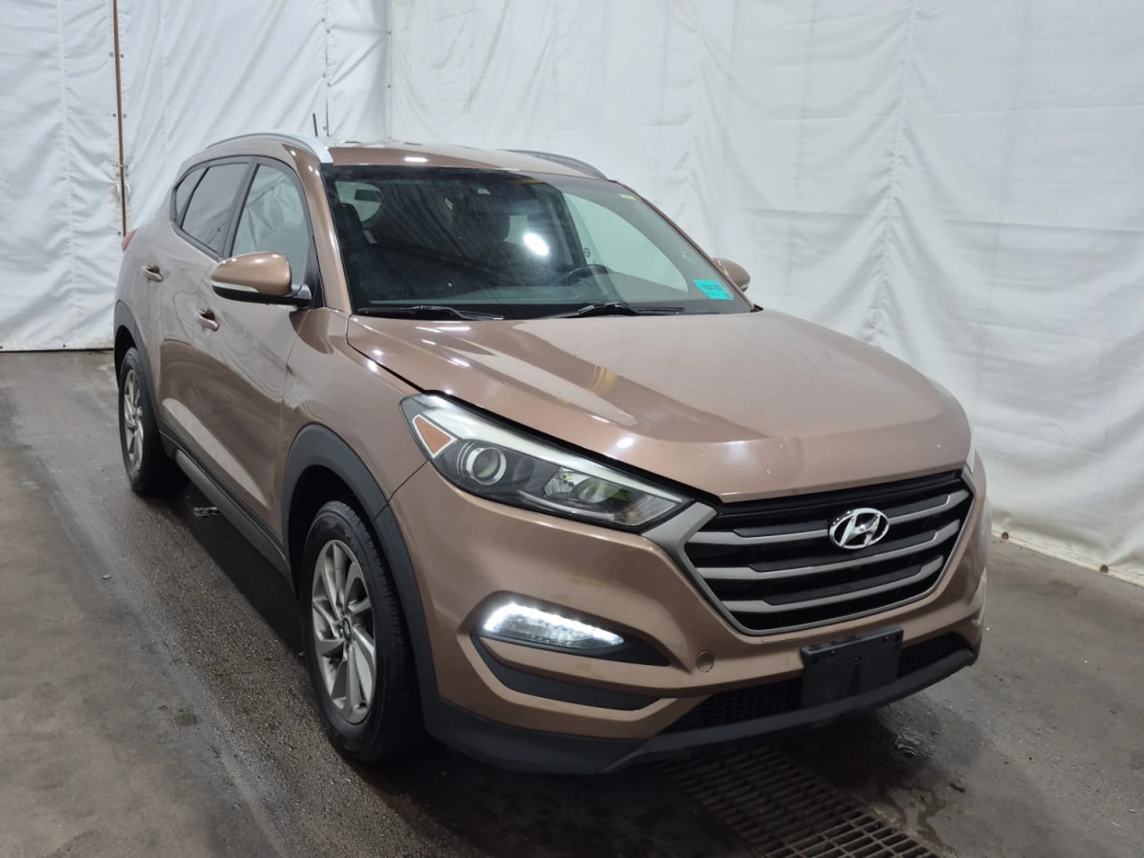 Hyundai Tucson * АВТО КРЕДИТ* ЦЕНА ДО БГ * CARFAX *  - изображение 2