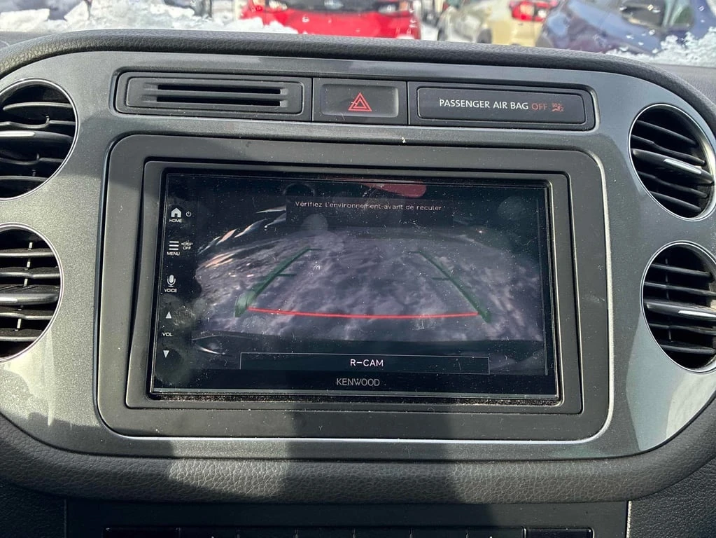 VW Tiguan * Wolfsburg Edition * CARFAX * БЕЗ ПЪРВОНАЧАЛНА ВН - изображение 9