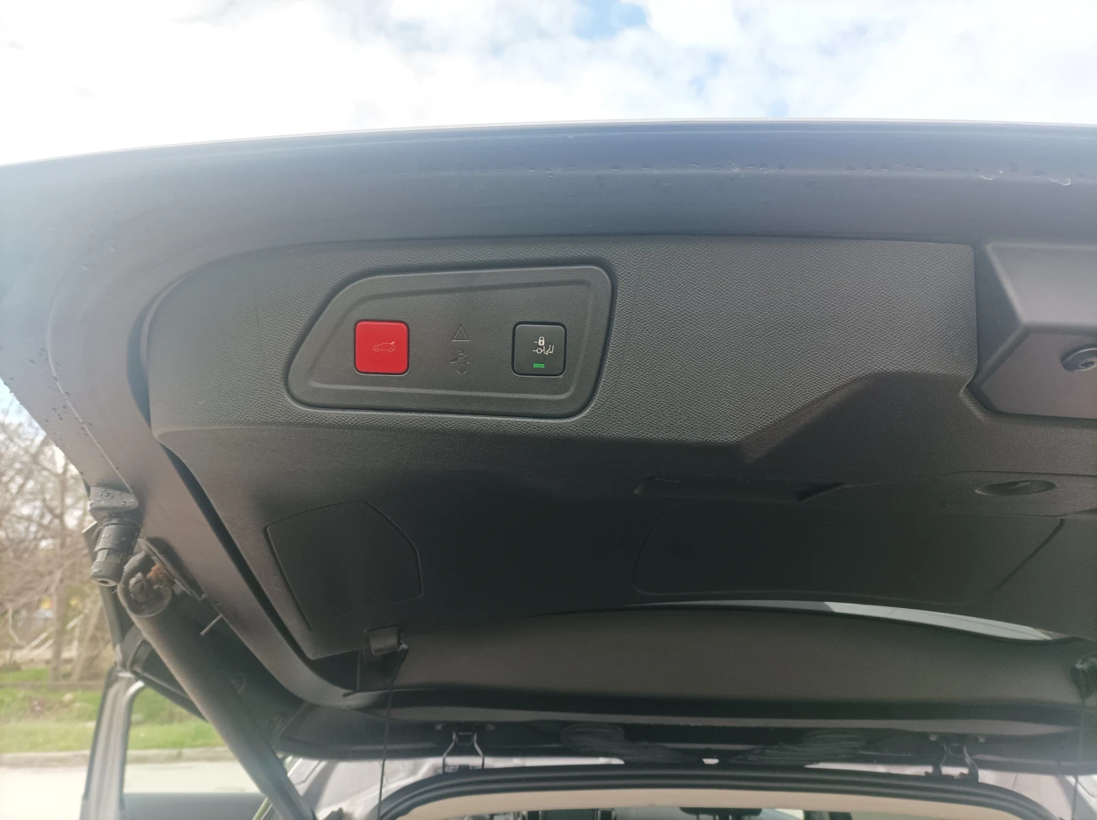 Citroen C5 Aircross 1.6 SHINE 180, снимка 16 - Автомобили и джипове - 54078548