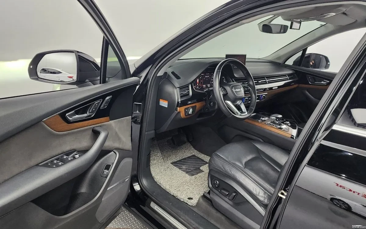 Audi Q7 DISTRONIC* DIGITAL COCKPIT* ПОДГРЕВ/ОБДУХВАНЕ* 4ZO, снимка 10 - Автомобили и джипове - 54342985