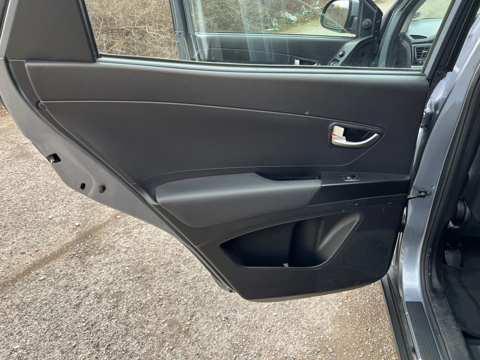 SsangYong Korando 2.0D, снимка 11 - Автомобили и джипове - 54462924