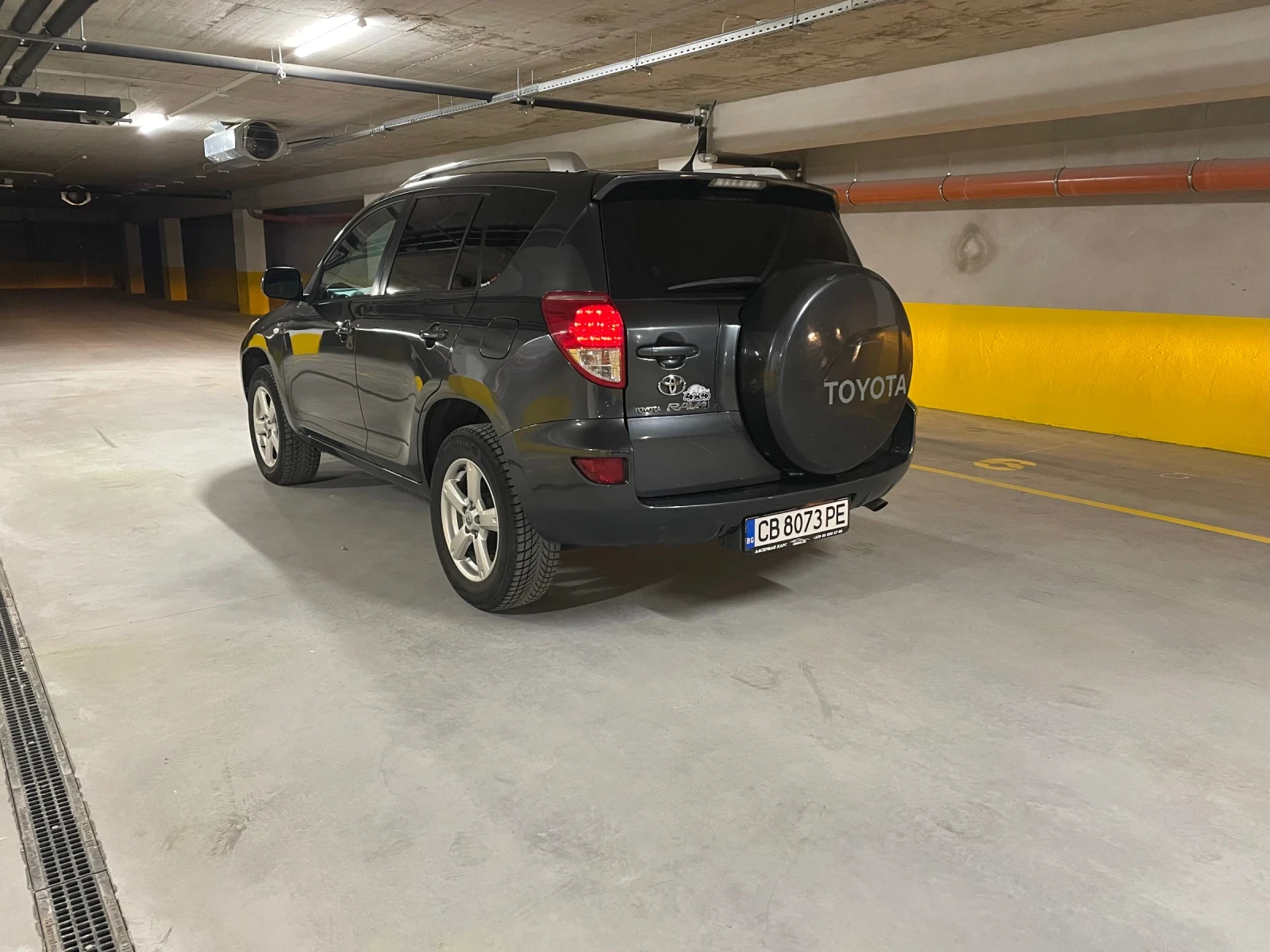 Toyota Rav4 2.2 D2D 136к.с. Перфектна, снимка 8 - Автомобили и джипове - 54976118