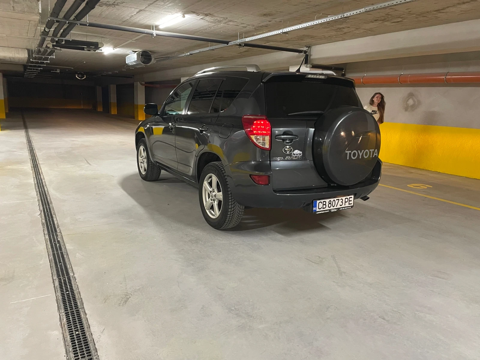 Toyota Rav4 2.2 D2D 136к.с. Перфектна, снимка 7 - Автомобили и джипове - 54976118