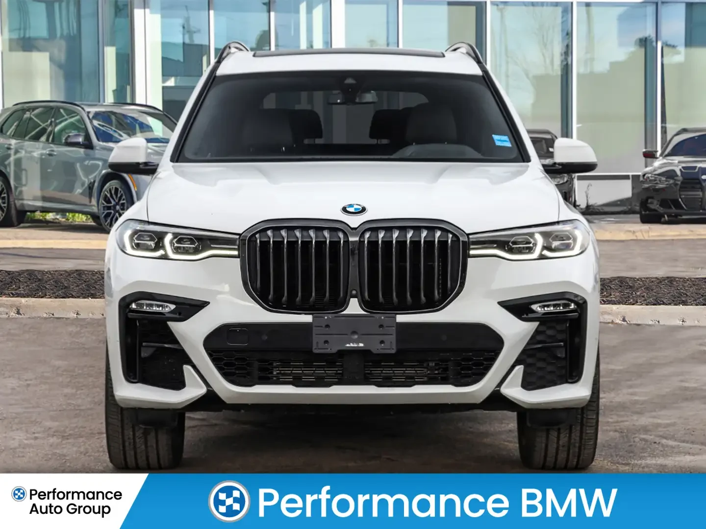 BMW X7 40i* M* SPORT* HARMON* KARDON* ПАНОРАМА* 360КАМЕРА, снимка 4 - Автомобили и джипове - 55544178