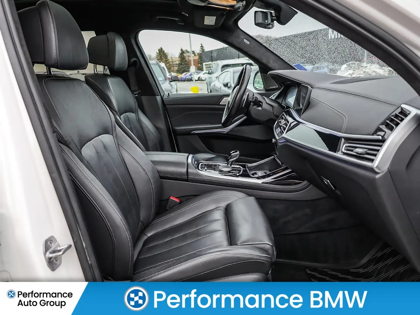 BMW X7 40i* M* SPORT* HARMON* KARDON* ПАНОРАМА* 360КАМЕРА, снимка 13 - Автомобили и джипове - 55544178