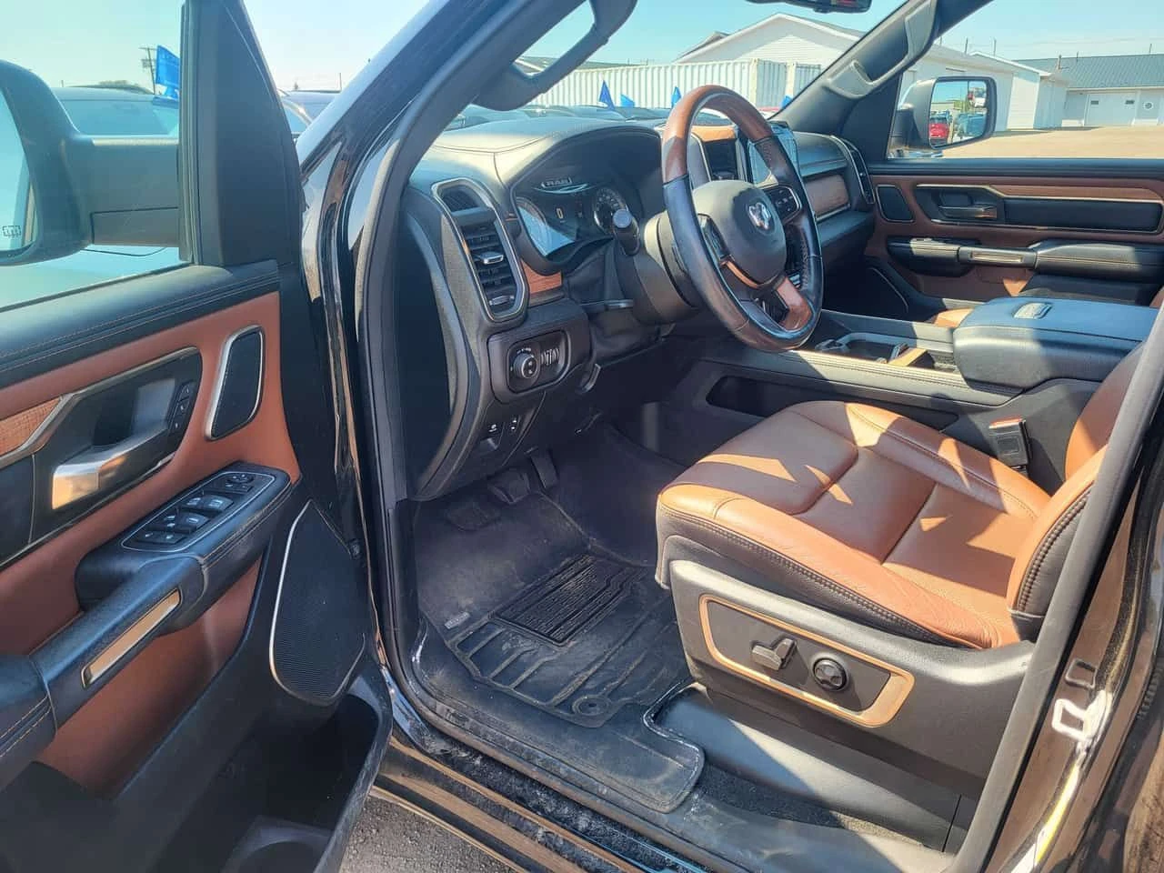 Dodge RAM 1500 Limited Longhorn / CARFAX / АВТОКРЕДИТ, снимка 5 - Автомобили и джипове - 55594964