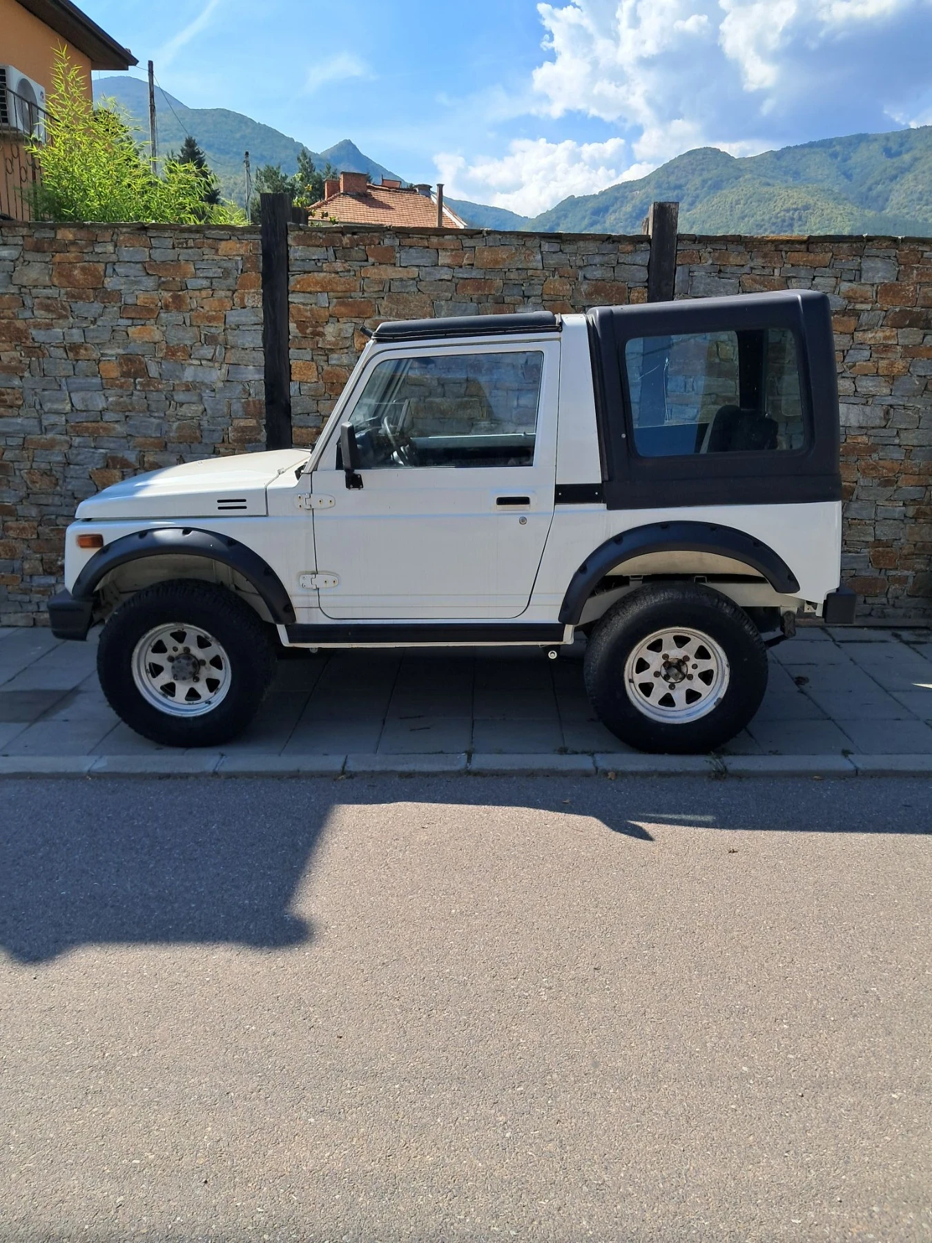 Suzuki Samurai, снимка 2 - Автомобили и джипове - 56354342