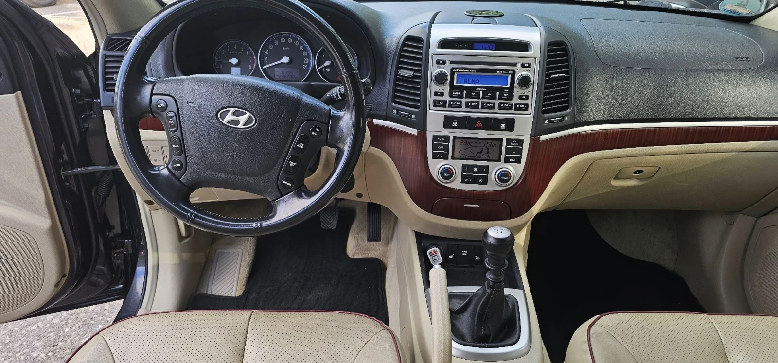 Hyundai Santa fe 2.7 4Х4 7 местен Холандия , снимка 16 - Автомобили и джипове - 56199778