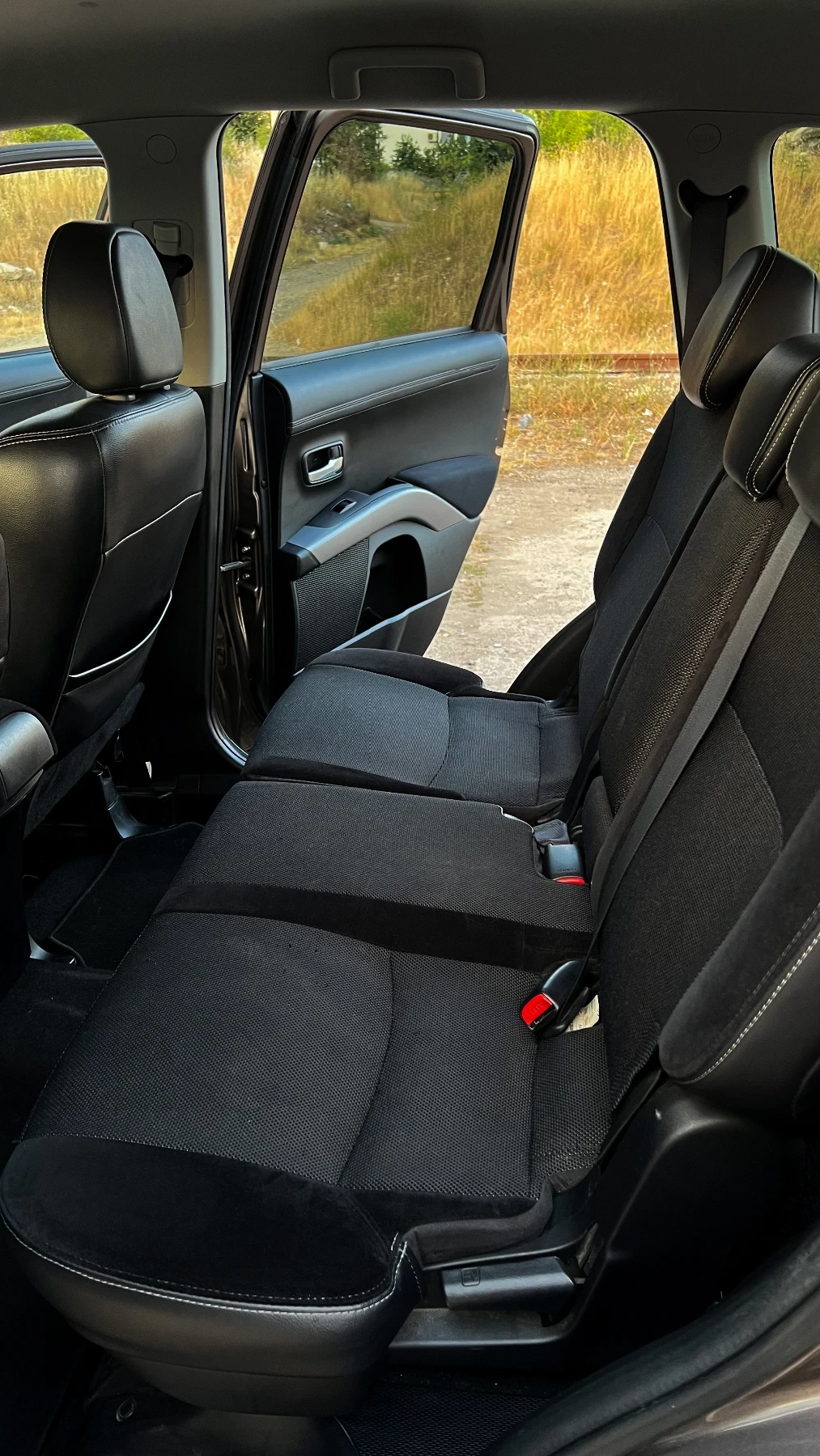 Mitsubishi Outlander 2.0, снимка 6 - Автомобили и джипове - 56570744