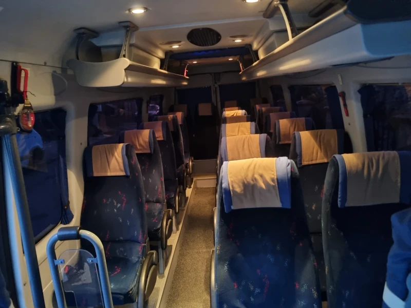Renault Master 17  места, снимка 15 - Бусове и автобуси - 51934772