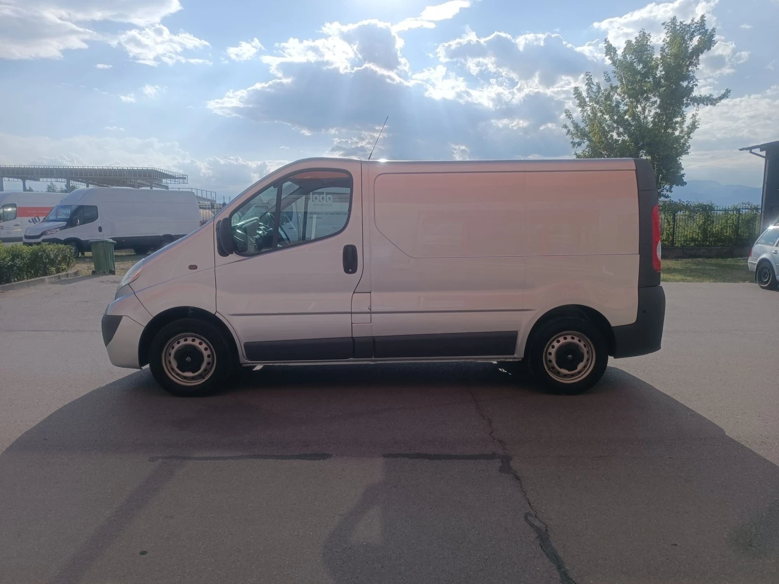 Opel Vivaro 2.0 CTDI - изображение 6