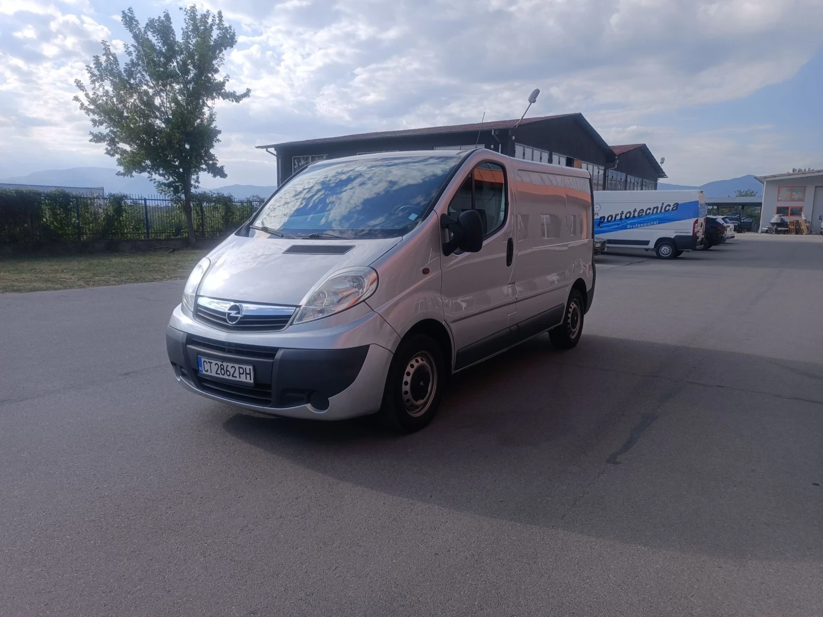 Opel Vivaro 2.0 CTDI - изображение 7