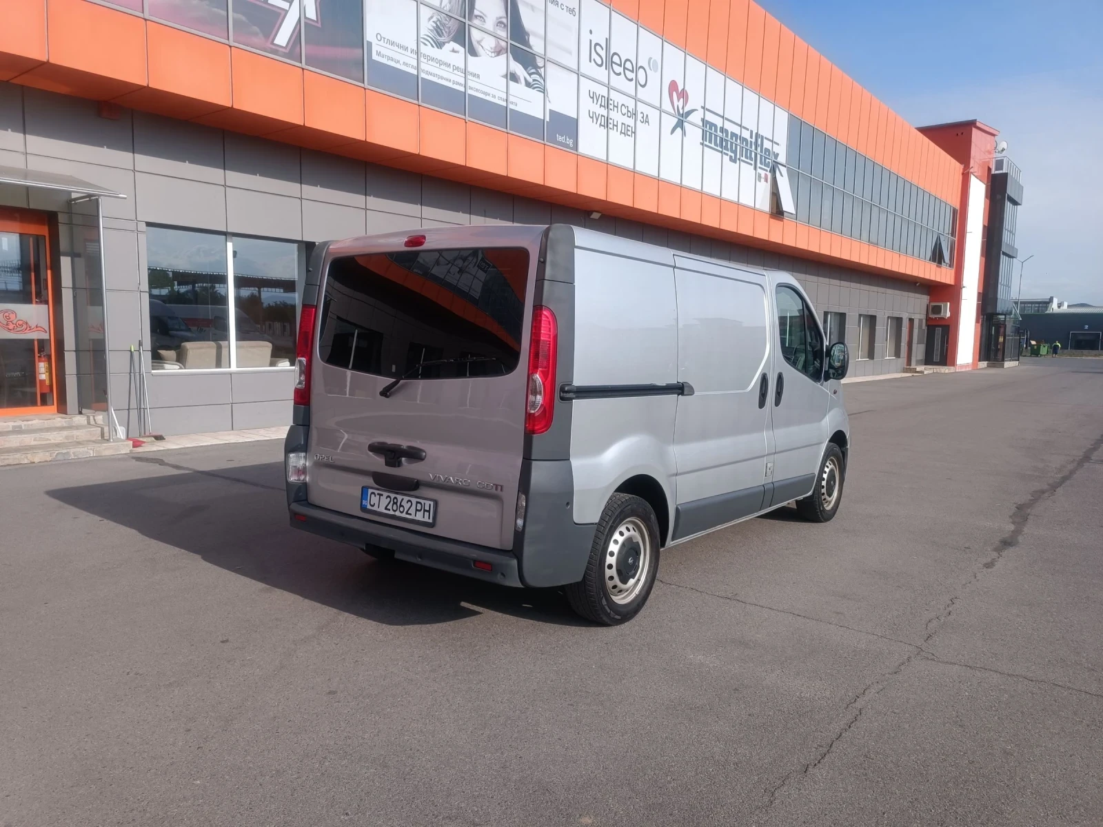 Opel Vivaro 2.0 CTDI - изображение 3