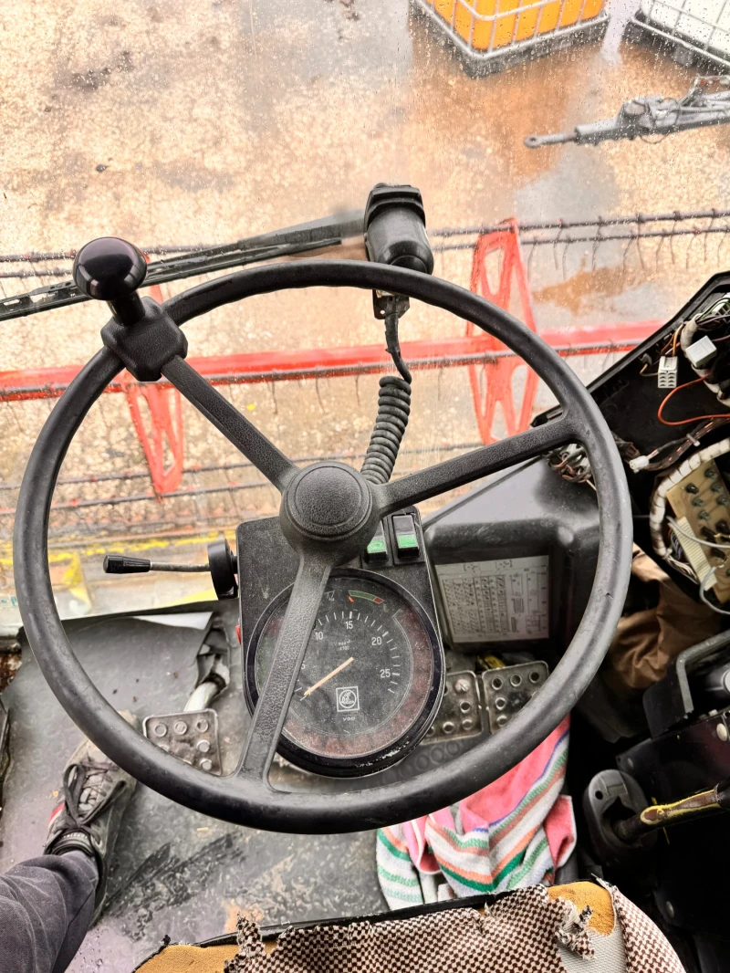 Комбайн Claas Dominator 98, снимка 8 - Селскостопанска техника - 53197603